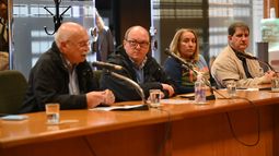 La Agrupación de Universitarios del Uruguay (AUDU) fue recibida en la Comisión de Hacienda del Senado.