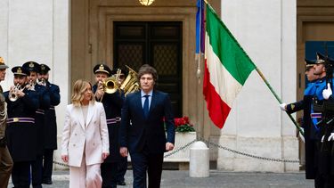 Giorgia Meloni recibió a Javier Milei en Italia.