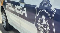 Intentaron robar la cartera a una mujer, cayó al pavimento y se golpeó la cabeza: está en CTI
