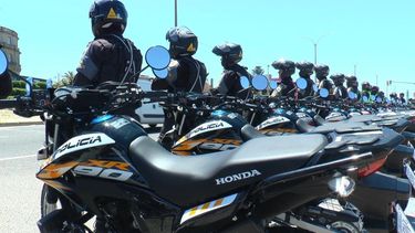 la policia nacional reforzo su flota operativa con nuevas motos y bicicletas