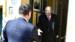 Manini Ríos se reunió con colorados por posible mesa de diálogo