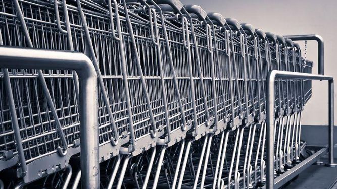 Casino confirma dos ofertas para rescatar a la cadena de supermercados