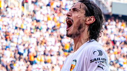 Llegaron los goles de Edinson Cavani y el Valencia festeja