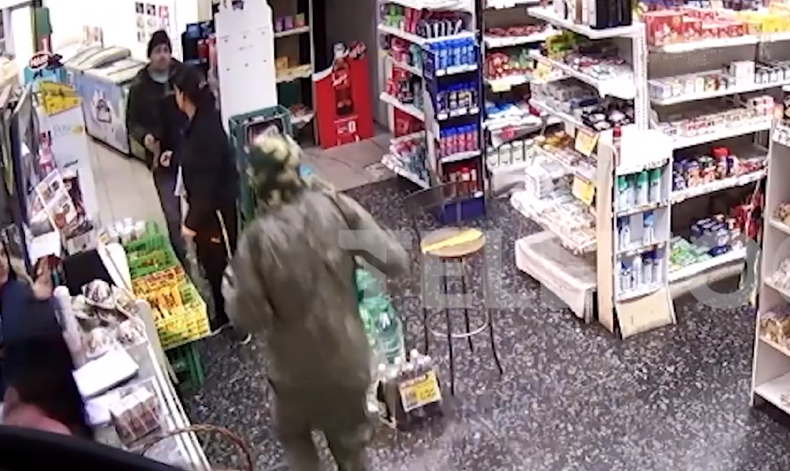 Rapiñaron un supermercado en Peñarol: el ladrón se llevó dinero y cajas de cigarrillos