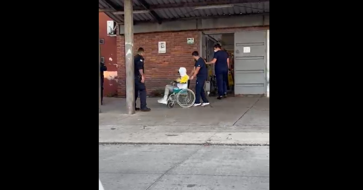Trasladaron a Moisés Martínez a un centro médico; su hermana Sara dijo que tuvo un intento de autoeliminación