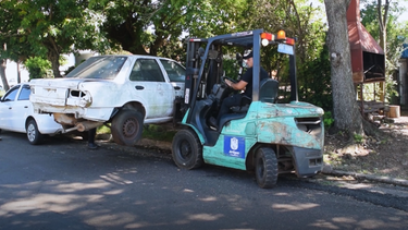 Retiro de autos en mal estado en Artigas.&nbsp;