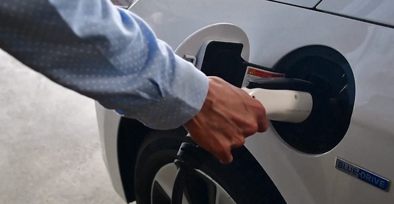 Los autos eléctricos comenzarán a pagar Imesi desde 2027, según nuevas franjas de valor