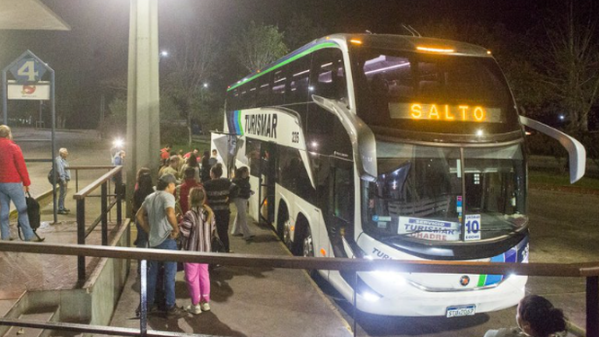 Aumentaron 20% los pasajeros de línea Salto - Punta del Este.