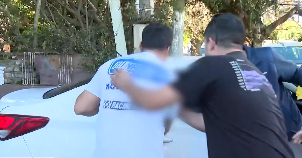 Imputado por femicidio en Empalme Sauce: hubo insultos y golpes a un móvil policial tras la audiencia