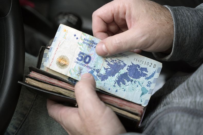 Pesos argentinos.