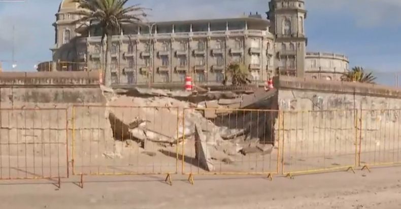Derrumbe de muro de Playa Carrasco sigue sin repararse