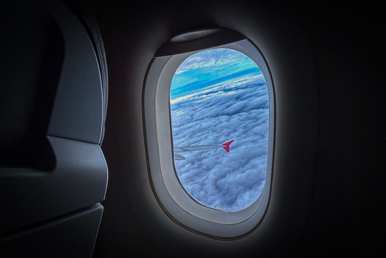 Aerolíneas advierten demoras y desvíos; el sistema de aterrizaje de baja visibilidad sigue con disponibilidad limitada