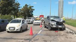 Dos funcionarios del Municipio A resultaron lesionados en un choque por alcance en los accesos a Montevideo