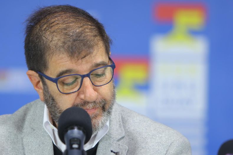 Fernando Pereira dijo sobre el quíntuple crimen que "el dolor es profundo" pero que hay un plan de seguridad