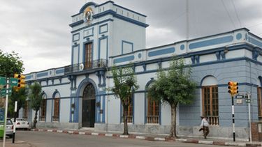 Internaron a dos adolescentes en el Inisa por al menos 14 delitos; otro menor fue imputado con medidas no privativas Internaron a dos adolescentes en el Inisa por al menos 14 delitos; otro menor fue imputado con medidas no privativas