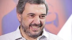 Mario Bergara deja su precandidatura y apoyará a Orsi