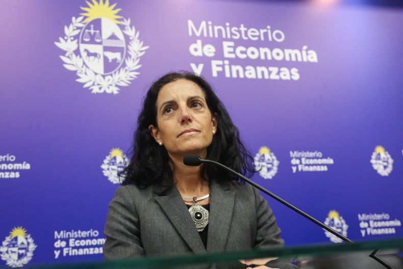 El Partido Nacional expresó su "plena confianza" en Azucena Arbeleche y exigió a "apego al derecho" a la Jutep