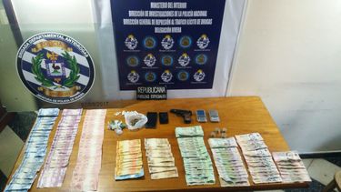 Tres adolescentes detenidos por manejar boca de venta de drogas