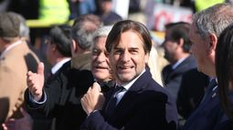 Lacalle Pou en acto por Declaratoria de la Independencia.