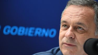 Álvaro Delgado prometió que, si llega al Gobierno, a la primera persona que convocará es a Yamandú Orsi