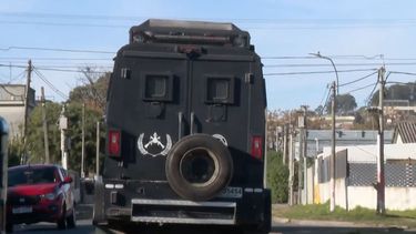 cerro norte: delincuentes atacaron a tiros un camion blindado de la guardia republicana