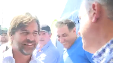El presidente Luis Lacalle Pou y el intendente de Canelones, Yamandú Orsi en San Bautista.