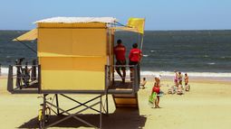 Servicio de guardavidas en Canelones comenzó a funcionar todos los días desde este fin de semana