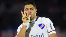 Nacional venció a Albion en el Estadio Centenario