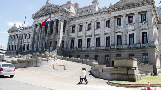 Asamblea General debatirá el 3 de setiembre el veto de Lacalle Pou a artículo de la ley del medios
