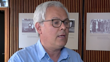 Molestia de AEBU por cambio unilateral en horario de atención de bancos privados