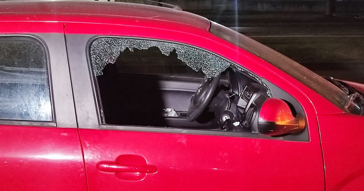 Un delincuente le robó el arma de reglamento a una funcionaria policial en barrio Ituzaingó