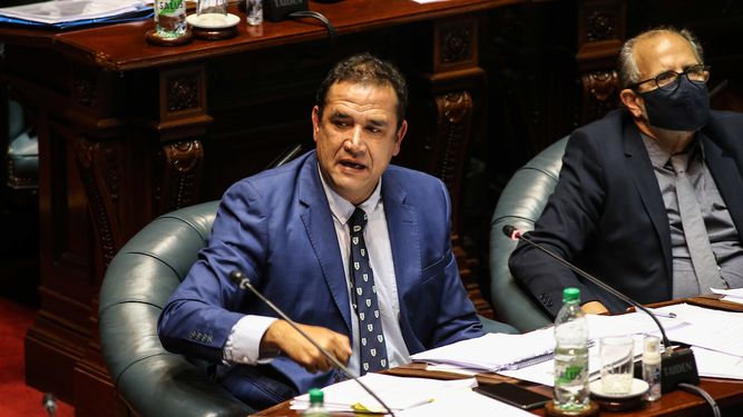 El senador Sebastián Da Silva.