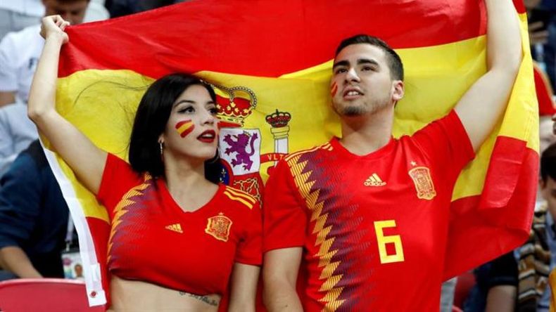 Barcelona prohíbe pantalla gigante para ver España-Rusia