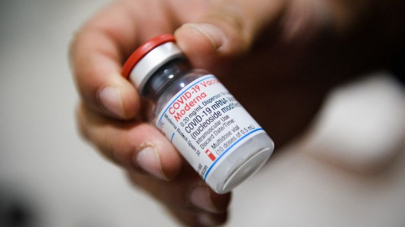 Moderna proyecta una vacuna conjunta de gripe y covid para finales de 2023