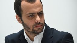 La coalición propone reducir la tasa consular y reducir el empleo público en su plan económico