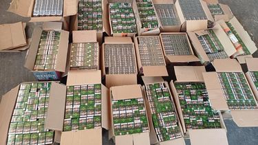 aduanas incauto casi 190.000 cigarrillos, vaporizadores y un auto en varios operativos