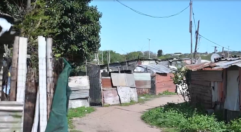 Vivienda proyecta invertir US$ 300 millones en 2025 y 2026 para atender hogares con precariedad sociohabitacional