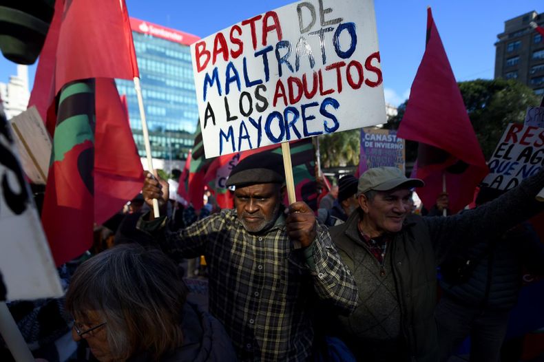 Onajpu se movilizó y reclamó "no enfrentar más jubilados y pensionistas con niños"