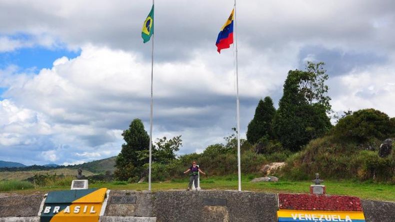 Brasil suspende entrada de venezolanos