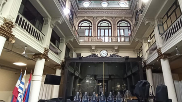 Dirección Nacional de Loterías y Quinielas, sede principal en Ciudad Vieja.