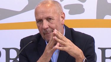 Los viajes de Toma: Jutep reabrió expediente de investigación