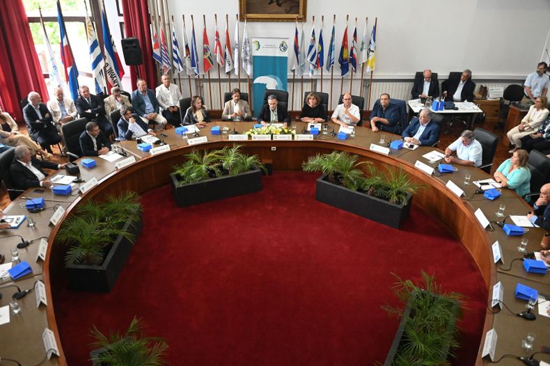 Mauricio Zunino valoró del Congreso de Intendentes la posibilidad de interacción permanente