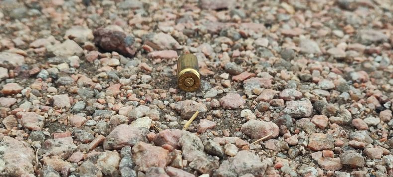Un hombre fue asesinado a tiros en Piedras Blancas; Policía encontró 37 casquillos en la escena