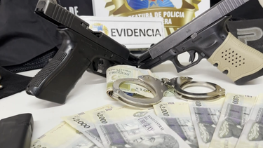 Dos policías detenidos tras rapiña a prestamistas clandestinos.
