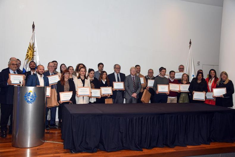 Ministerio de Industria entregó los Certificados de Eficiencia Energética / MIEM