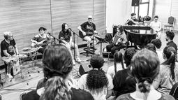 Llega Saliendo de casa, un concierto inclusivo para niños
