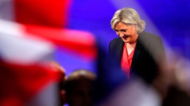 Le Pen reconoció derrota y llama a la renovación