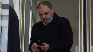 Extendieron medidas cautelares a Charles Carrera en la causa que investiga el mal uso del Hospital Policial