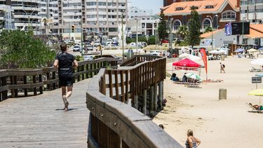 Cámara de Turismo pide IVA tasa cero para turistas uruguayos