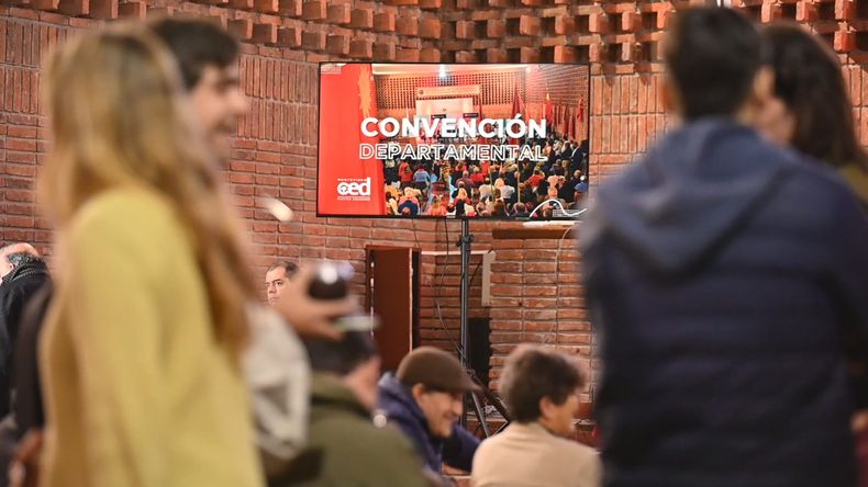 Convención colorada define ir con candidato propio en Montevideo